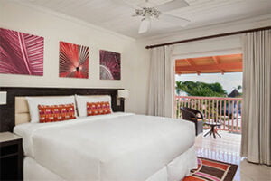 Crystal Cove By Elegant Hotels bedroom suite