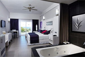 Hotel Riu Palace Costa Rica bedroom suite