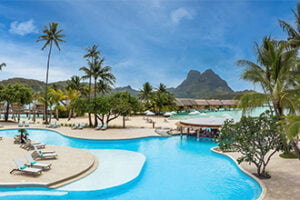 Le Bora Bora by Pearl Resorts pool