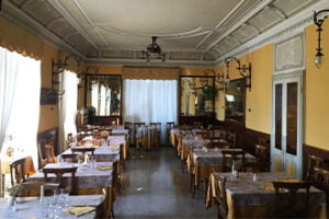 Hotel Olivedo dining