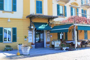 Hotel Olivedo entrance