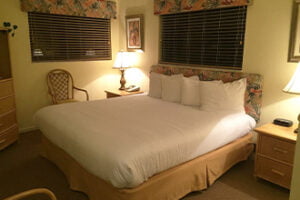 Hilton's Club Regency Of Marco Island bedroom
